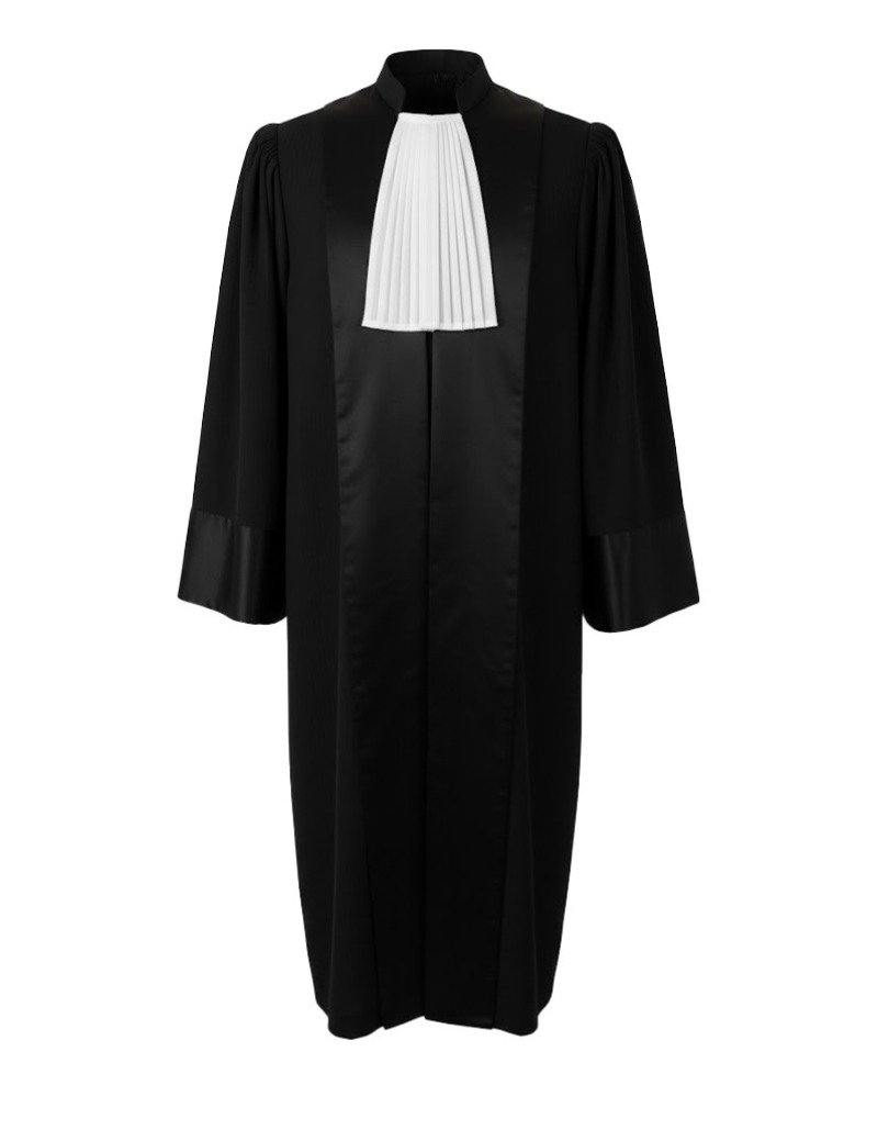 Roba de procuror neagra cu garnituri de matase si baveta alba, vedere din fata